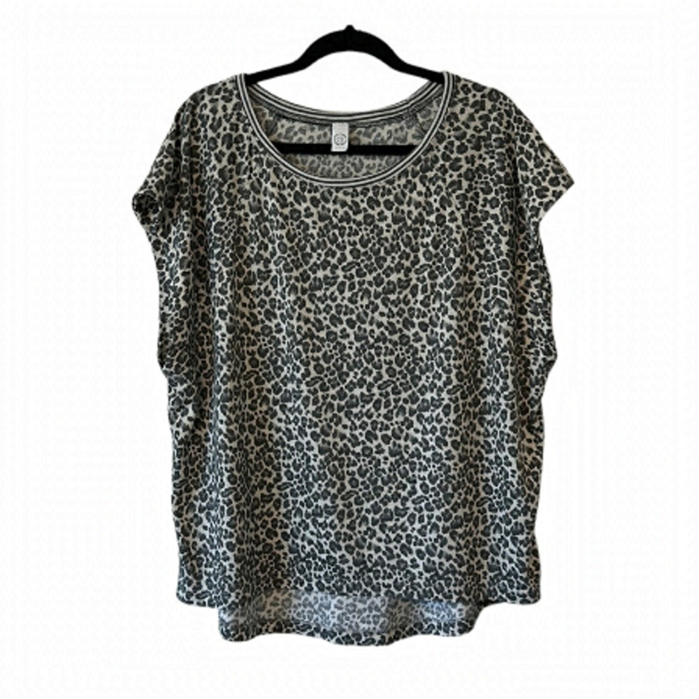 Leopard Print Cap Sleeve Grey & Black Scoop Hem Top | CY Fashion - Size Large